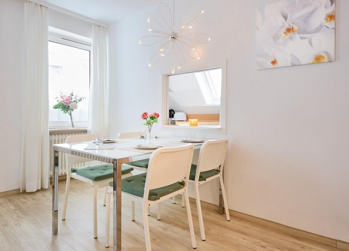 Villa Sonnenschein am Meer, Ferienwohnung 4 mit 2 Balkonen und Meerblick